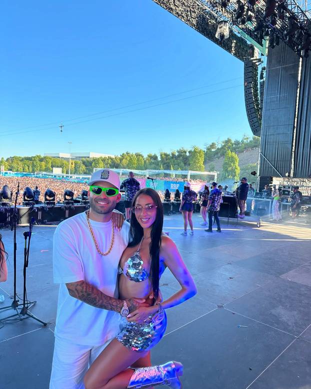 FOTO Svađali su se, tužili, ali i ljubili. Pogledajte zašto Jesé ne može odoljeti zgodnoj Španjolki