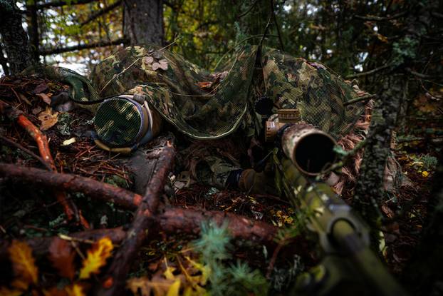 FOTO Pogledajte nove hrvatske snajperiste u akciji. Da prođu 50 metara potreban je jedan sat!