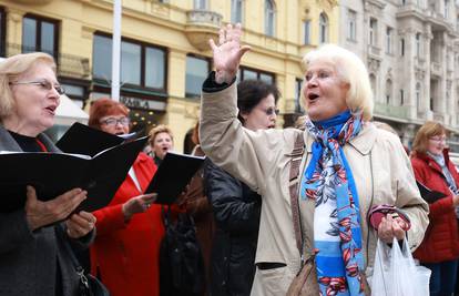 Manifestacija jednostavno mora biti uspješna kad ti na Trgu u Zagrebu pjeva Ana Šafranek