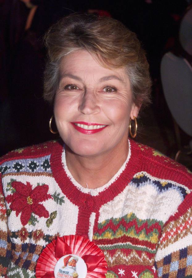 FILE PHOTO: Singer Helen Reddy poses in the VIP reception room at the 69th annual Hollywood Christmas Parade November 26, 2000 in Hollywood