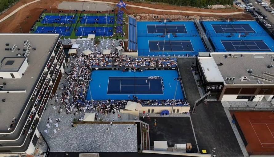 Teniska krema stigla je u Međugorje, Novak Đoković uveseljavao tisuće navijača