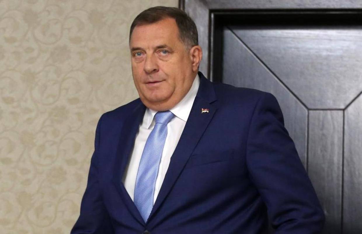 'Sankcije ostaju opcija za osobe iz BiH, Dodik štiti samo sebe'