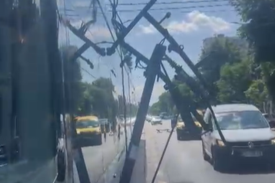 Pad pantografa s tramvaja