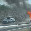 VIDEO Zapalio se automobil na A1! 'Kolona je osam kilometara'