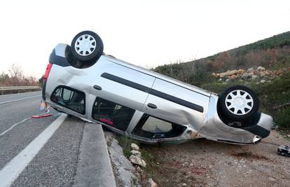 U prevrtanju automobila kod Vodica ozlijeđena je  vozačica