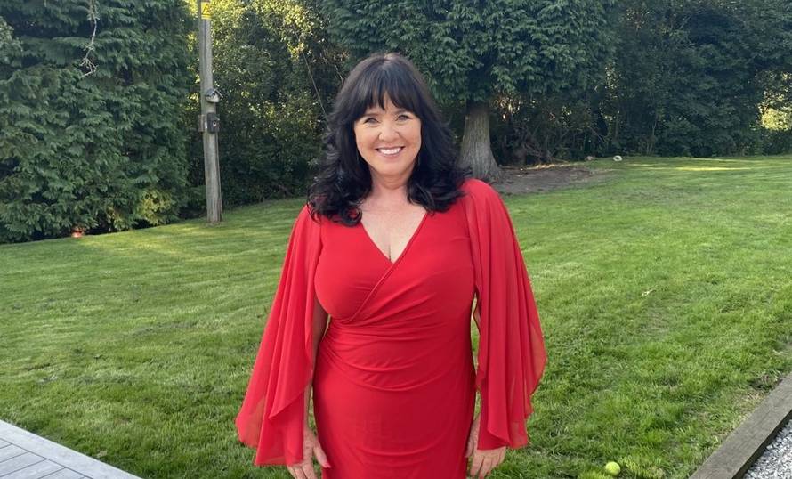 Pjevačica (56) dečka upoznala na Tinderu: 'Probudio je tigricu u meni, seks je bolji nego ikada'