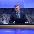 Plenković: Zadržat ćemo i dalje najnižu stopu PDV-a  na isporuku plina, peleta i drva za ogrjev