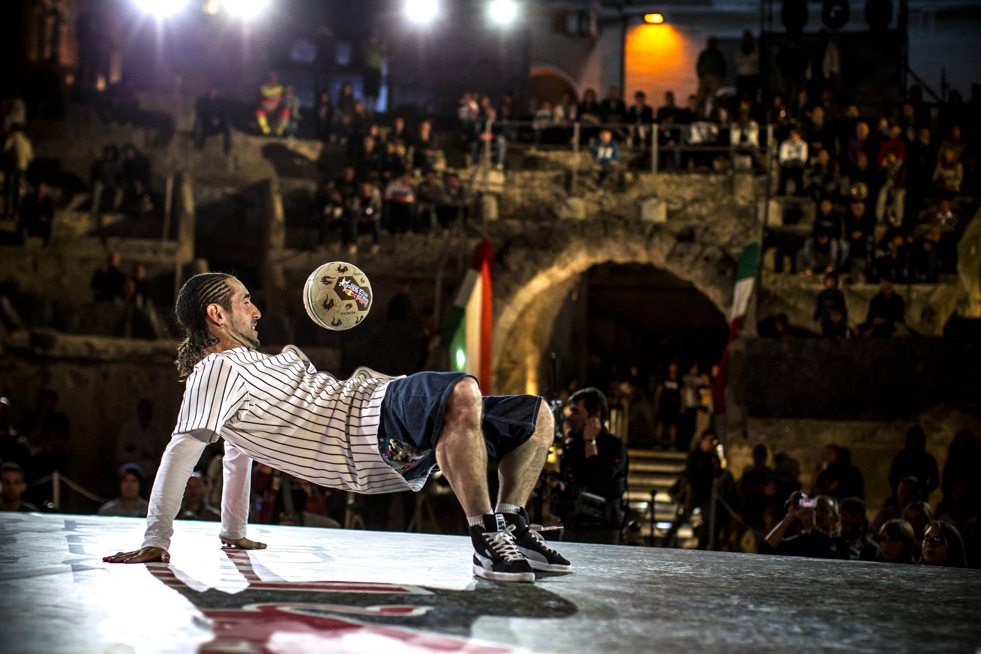 Sean Garnier - Action