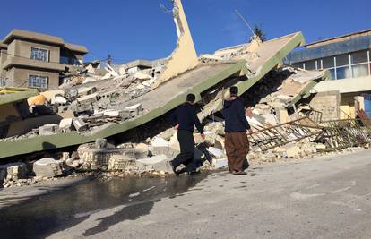 Poginulo 332 ljudi: 'Stravično, još ima  ljudi pod ruševinama...'
