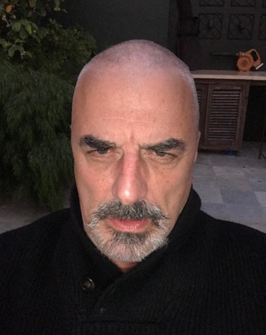 'Faca' obrijao glavu, javila mu se i Carrie: Ma trebao si i prije