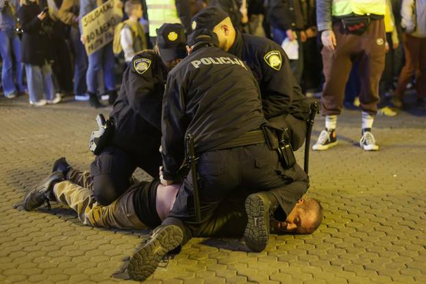 Zagreb: Policija uhitila muškarca koji je verbalno napao sudionike Noćnog marša