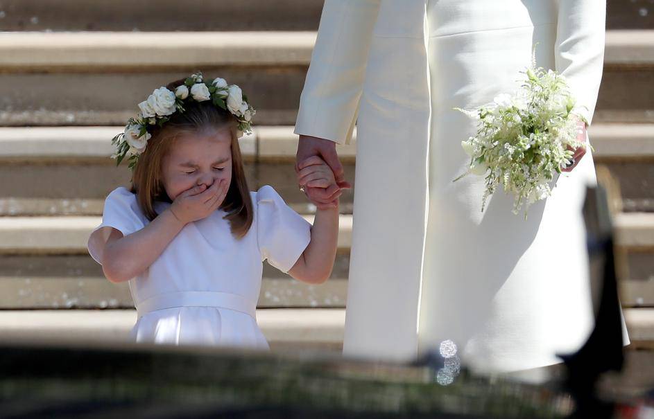 Od 'zloćke' do brižne princeze: Prabakina 'kopija' dijeli hranu