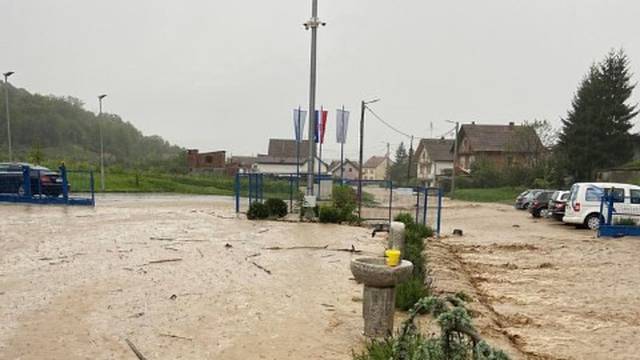 U Vidovcima još saniraju štete nakon oluje, grad za poplave krivi 'neodgovorne sugrađane'