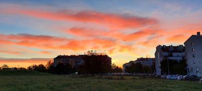 FOTO: Spektakularno jesensko svitanje na istoku Zagreba