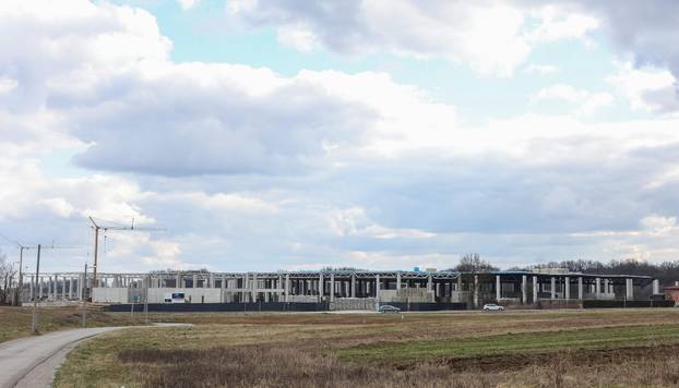 FOTO Radovi kod Rimca na novom kampusu: Dizalice, bageri rade punom parom