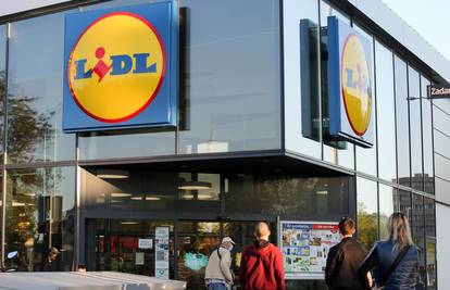 Lidl isplaćuje 335 eura božićnice radnicima i 30 eura dar za djecu