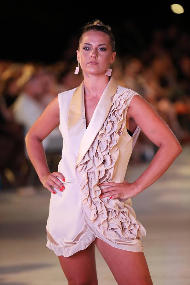 Pula: Modna revija Anje Stehlik