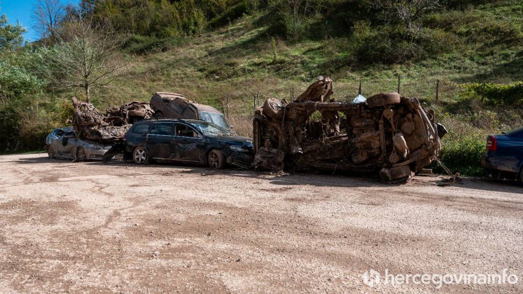 FOTO Ovako izgleda Jablanica sedam dana nakon katastrofe. Počela obdukcija žrtava...