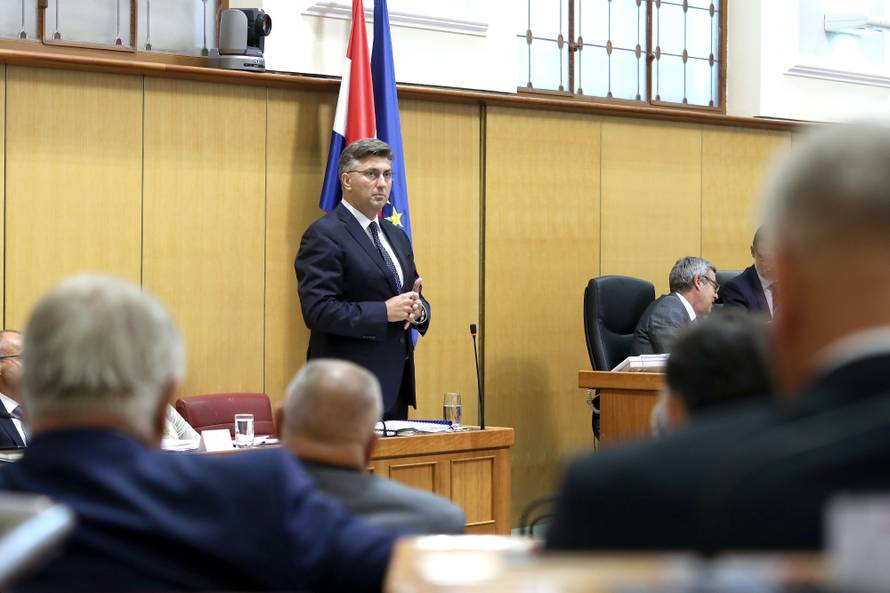 Zagreb: Aktualno prijepodne u Saboru