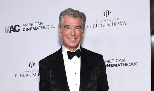 Pierce Brosnan priznao krivnju za šetnju kroz zaštićeni dio nacionalnog parka Yellowstone