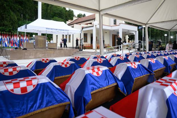 Komemoracija u povodu pokopa 500 hrvatskih žrtava u Donjem Maclju