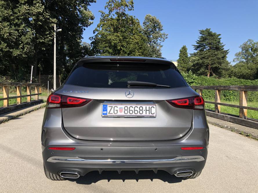 Novi Mercedes GLA je neusporedivo bolji auto