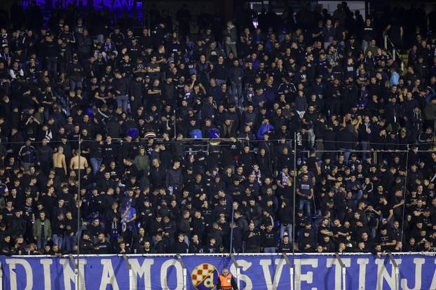 Zagreb: Navija&ccaron;i na utakmici 1. kola Europske lige izme&dstrok;u Dinama i Fenerbahcea