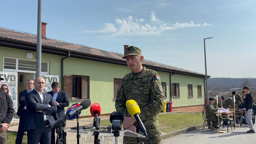 Prvi dan vojnog roka u Slunju