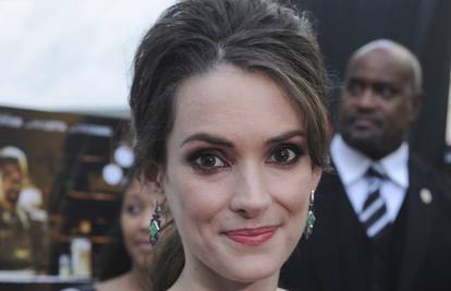 Štedljiva Winona Ryder ne želi kupovati dizajnerske haljine