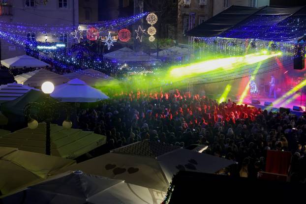 Zadar: Maja Šuput održala koncert na Adventu u Zadru