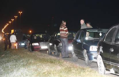 Lančani sudar sedam auta na autocesti kod Novske