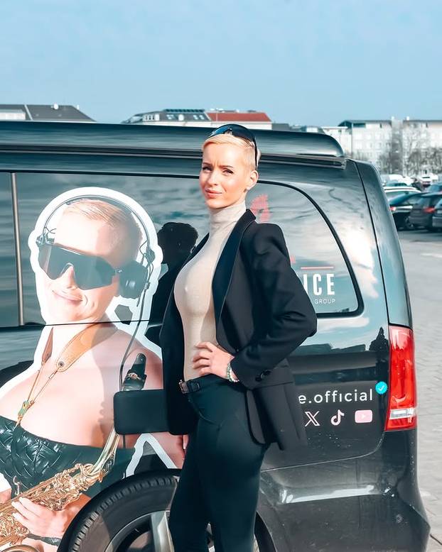 FOTO Nije joj jasno zašto joj blokiraju Instagram: 'Ne vidim ništa preseksi u svojim fotkama'