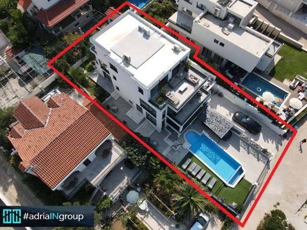 FOTO Ima konobu s vinom i dva bazena: Vila na Čiovu prodaje se za čak šest milijuna eura