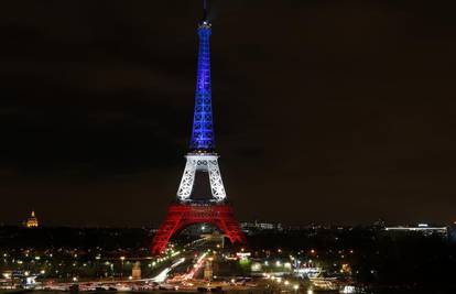 Neka Eiffelov toranj svijetli u hrvatskim bojama: Upiši #CRO