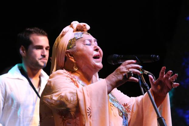 Split: Kraljica romske glazbe Esma Redžepova nastupila na manifestaciji San sustipanske no?i