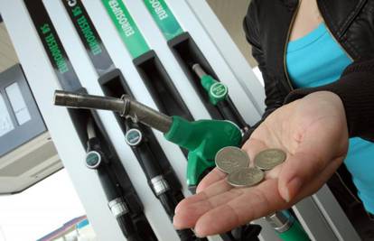 Za novi rast cijena goriva koji stiže ovog utorka kriv je dolar