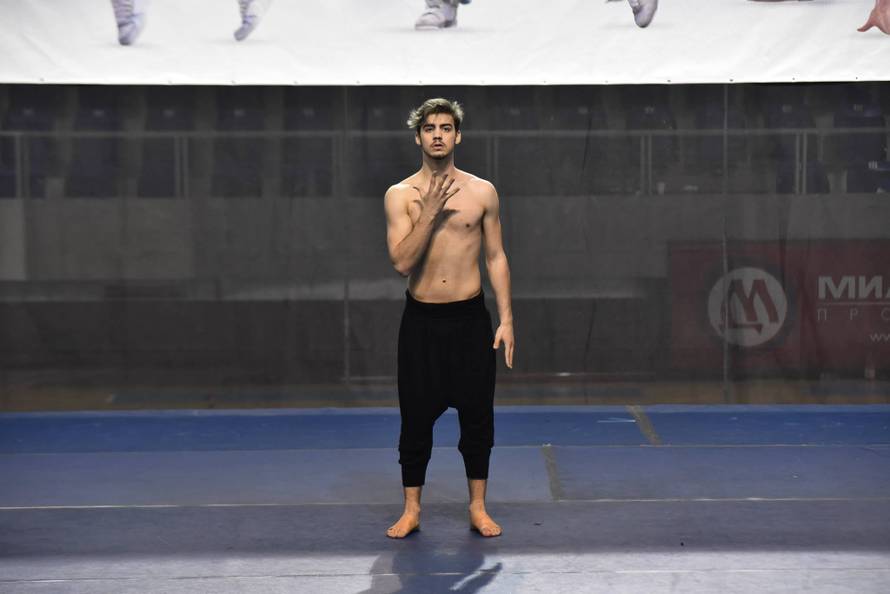 Billy Elliot iz Kikinde: Mnogi su me maltretirali jer sam baletan