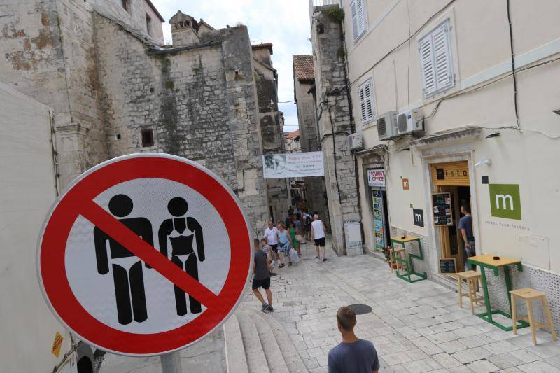 Razgolićeni šetači više se neće moći pokazivati centrom Splita