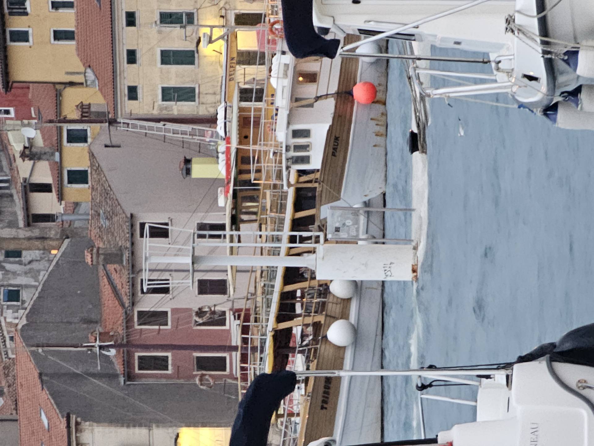 Nevrijeme u Istri: More potopilo šetnicu u Rovinju. Evo kakvo nas vrijeme čeka ostatak dana