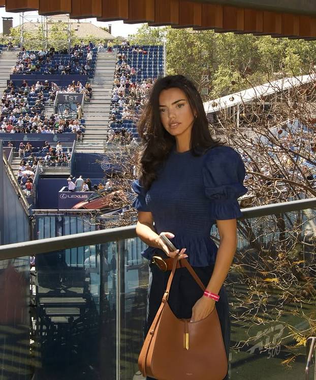 FOTO Diplomirana psihologinja našla se u svijetu mode: Njeno tijelo obara, isto kao i outfiti