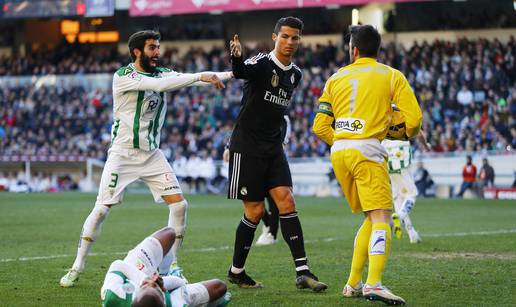 Ronaldu crveni, Real okrenuo odličnu Córdobu i zadržao vrh