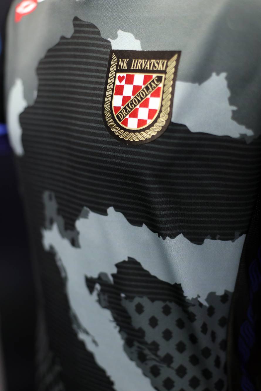 Lijepa li si: Novi dizajn dresa Dragovoljca baš je prekrasan