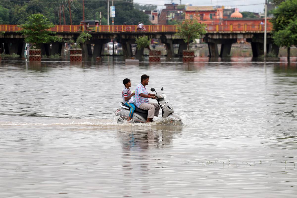U monsunskim kišama u Indiji najmanje 113 poginulih ljudi