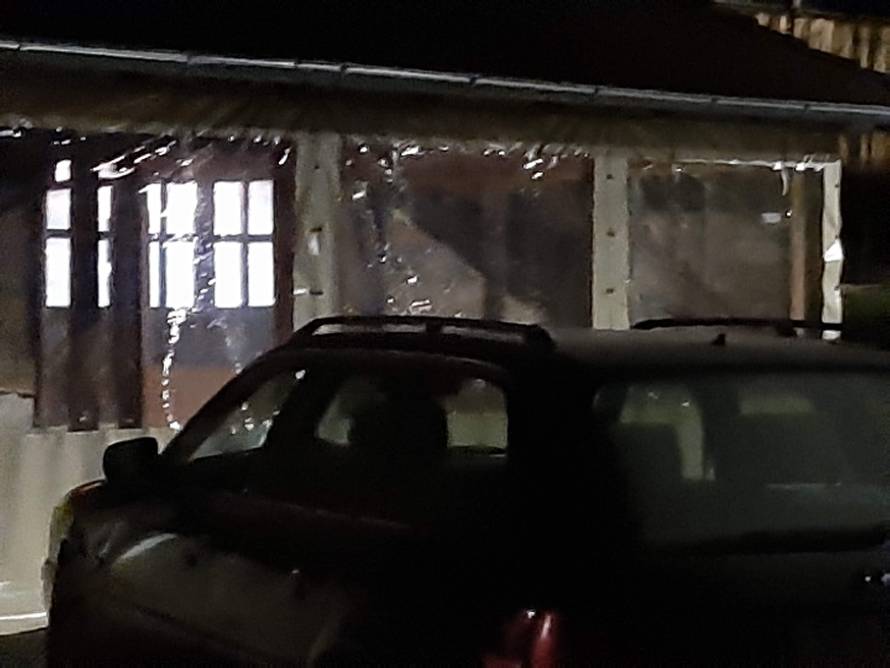 HDZ-ov župan, sin i ekipa imali korona party, tjerala ih policija