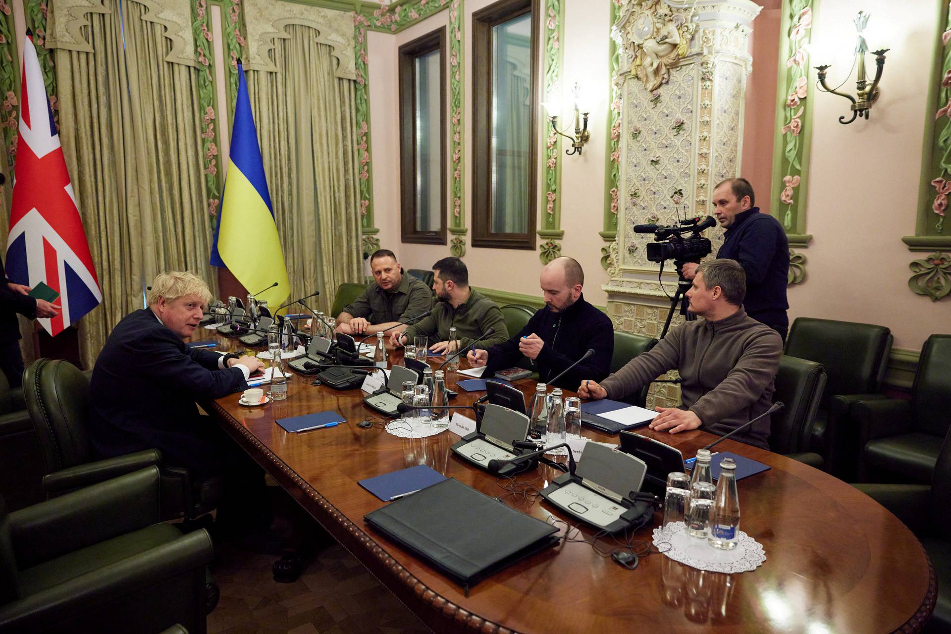 Ukraine's President Zelenskiy and British PM Johnson attend a meeting in Kyiv