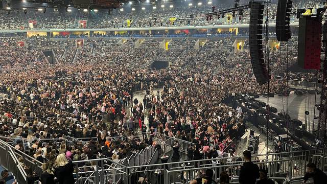 VIDEO Pogledajte atmosferu u Areni uoči 3. koncerta Prijović