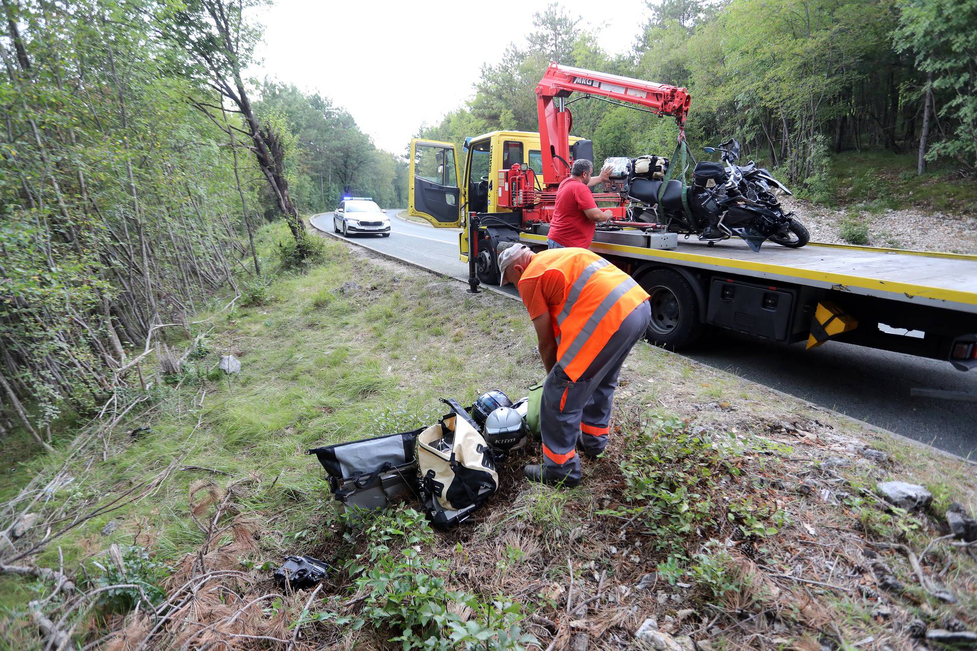 Klana: Dvije osobe poginule u slijetanju motocikla s ceste nedaleko od Rijeke