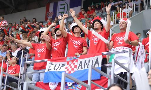 FOTO Fešta tenisa u Osijeku: Navijači podigli tribine na noge