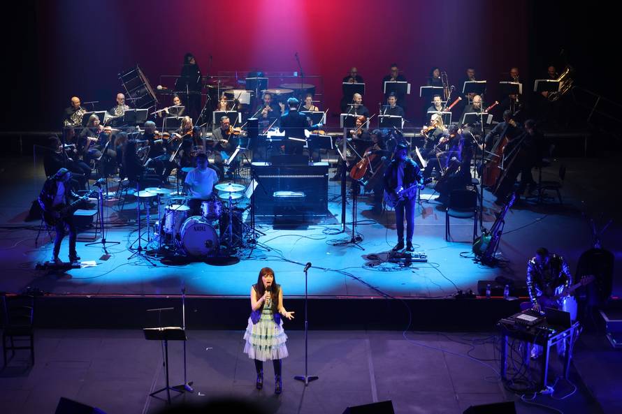 Damir Martinović Mrle i Ivanka Mazurkijević pjevali za žene