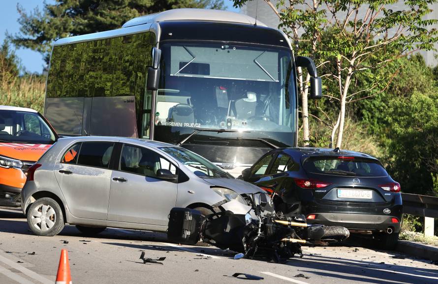 Split: Sudarili se motocikl i osobni automobil